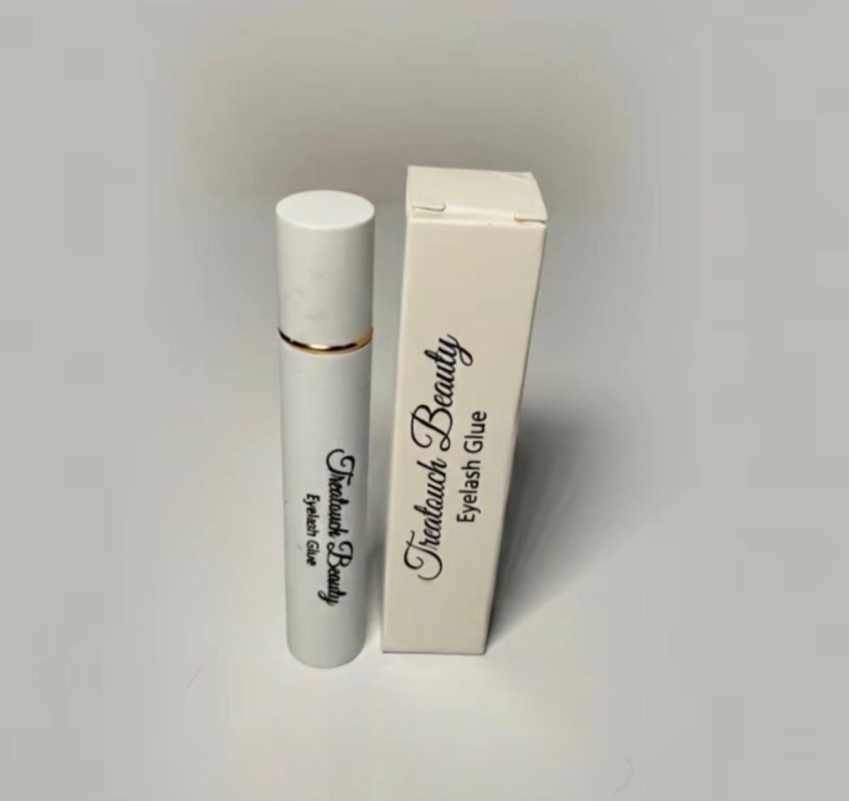 Latex-Free Lash Glue Waterproof Super Strong Hold White to Clear Adhesive for Eyelash Extension
