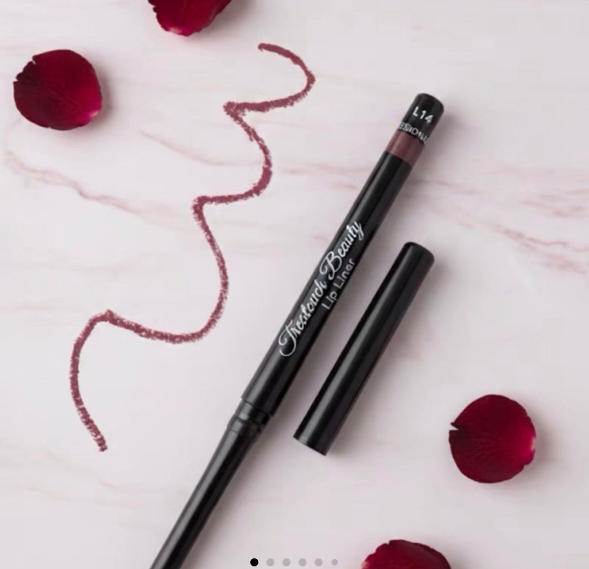 Long-Lasting Pigmented Lip Liner Pencil